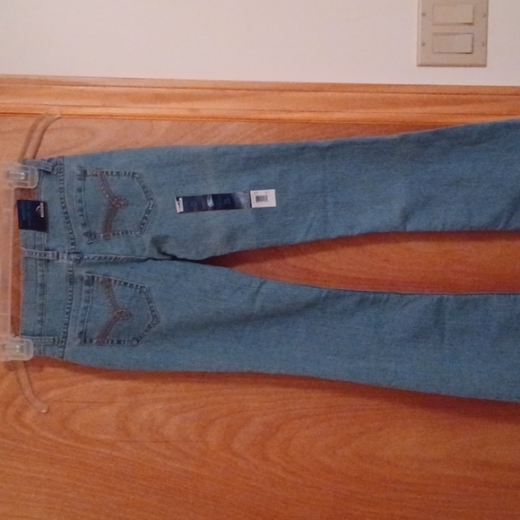 Girls Jordache Boot Cut Jeans - Picture 2 of 4